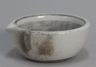 20世紀30年代抗日放火團鄒立昇制作燃燒物用瓷缽