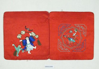 清劉海戲金蟾紋枕頂繡片