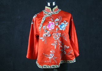 民國紅緞地牡丹紋女上衣