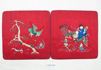 清弄玉跨鳳紋枕頂繡片